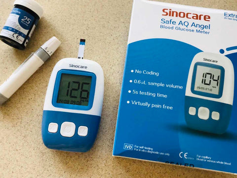 SINOCARE glukometr Safe AQ Angel, 25 proužků, 25 lancet, odběrové pero, taštička